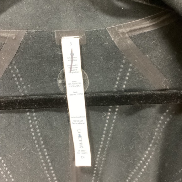 Lulu Lemon Unique Water Resistant Flattering Fitted Jacket Size 8 - Picture 7 of 10